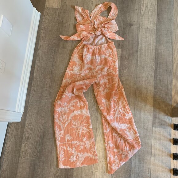 H&M NWT jumpsuit with ruffle straps and open back with ties. Size small. - Picture 7 of 12